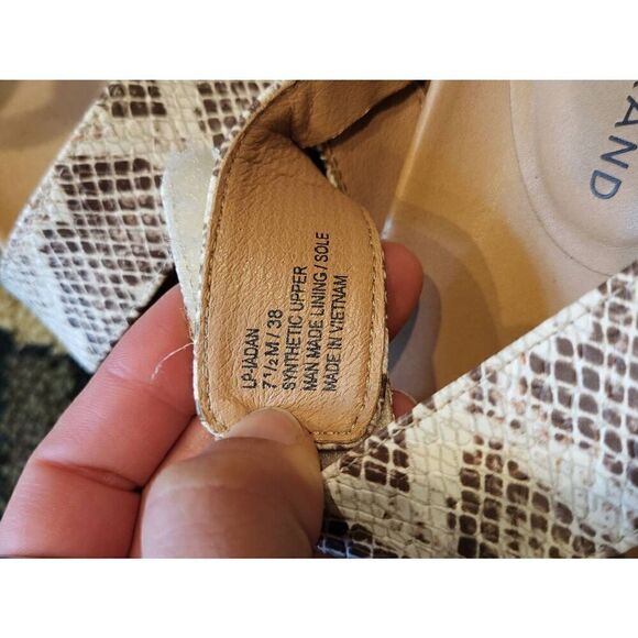 Lucky Brand Sandals Women's 7.5 Tan Snakeskin Platform Wedge Strappy - Picture 4 of 4